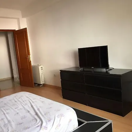 Apartamento T3 Em Διαμέρισμα Λεϊρία