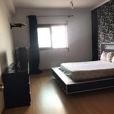 Apartamento T3 Em Διαμέρισμα Λεϊρία